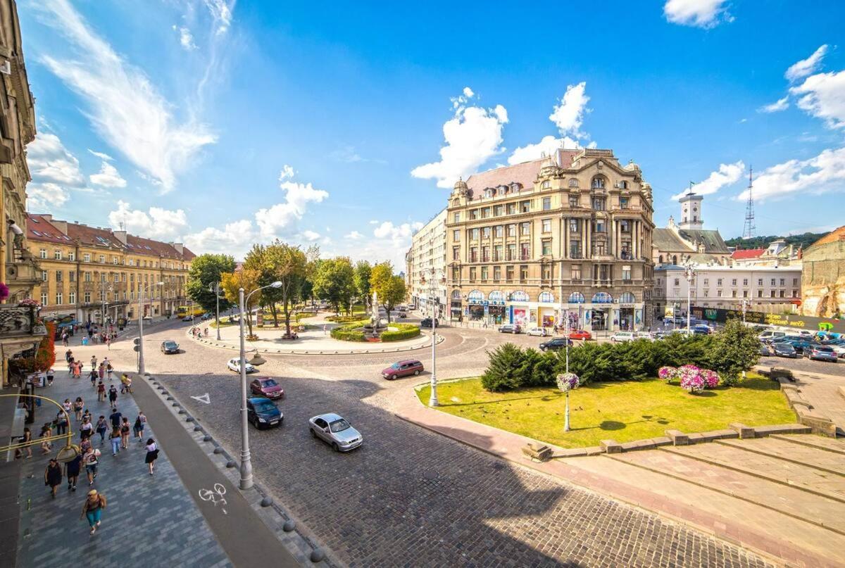 Апартаменти З Балконом На Центр Львова Exteriér fotografie